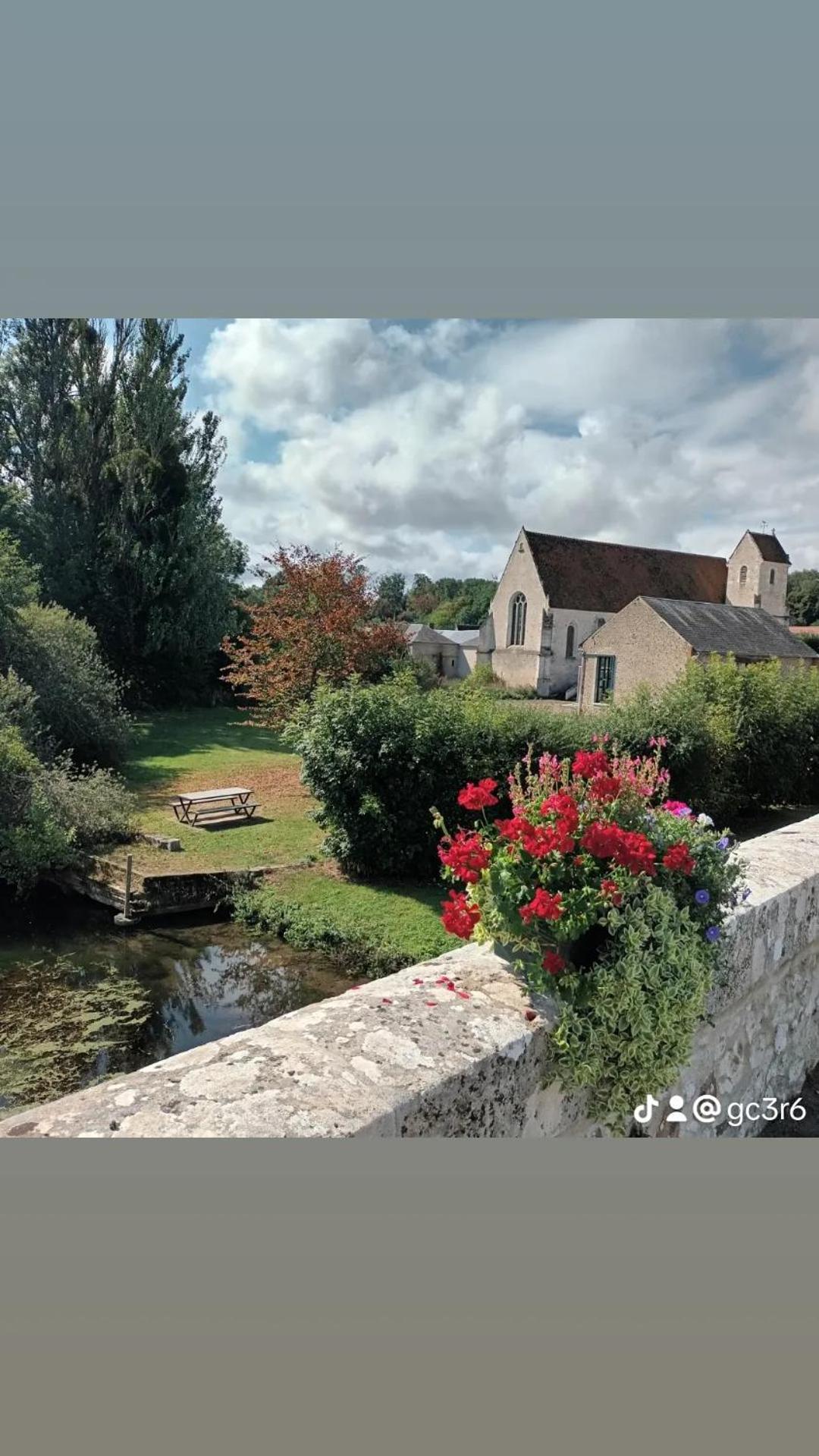 Le Samui Villa Saint-Hilaire-sur-Yerre Eksteriør billede